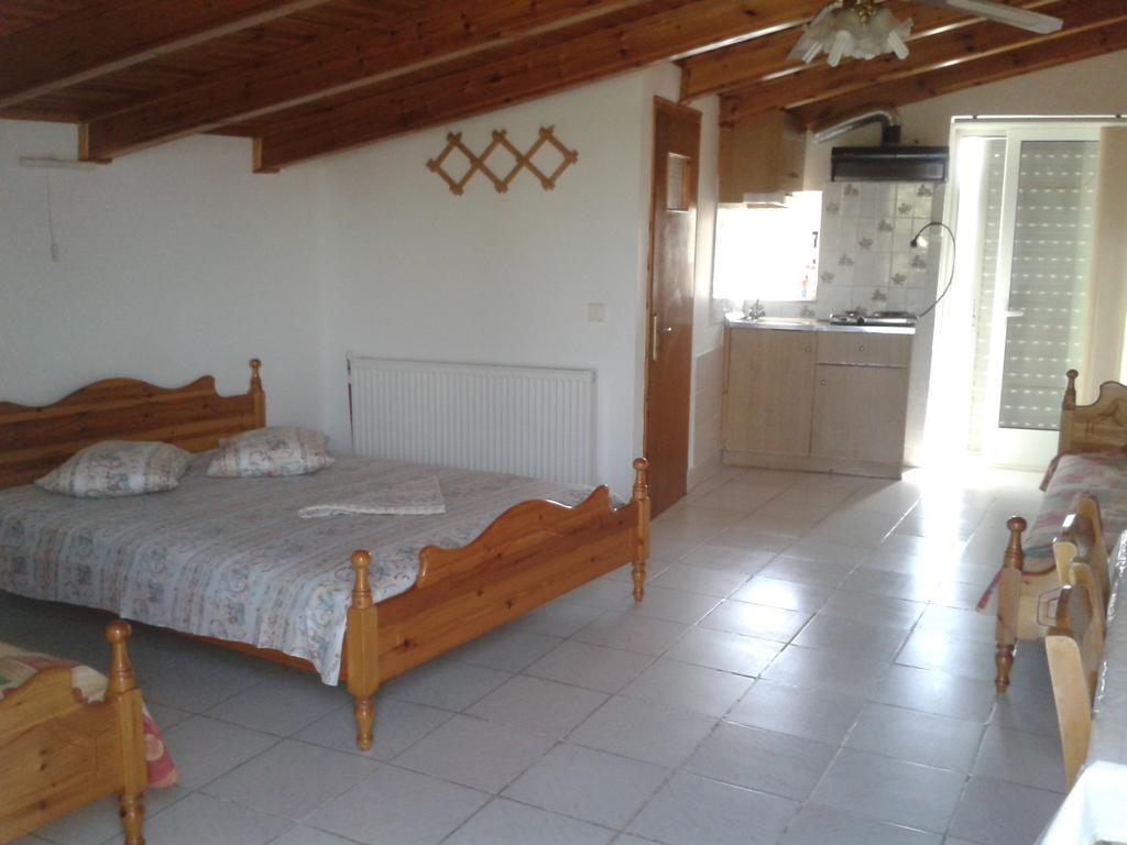 Apartamento Efterpi Aggeli Loutrópolis Thermís Habitación foto